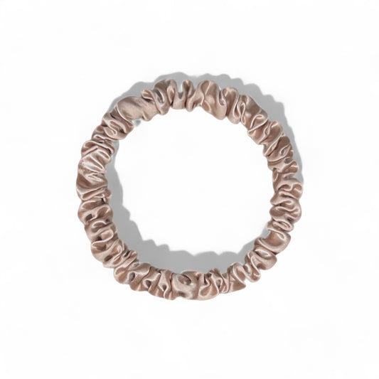 Skinny Scrunchies aus Seide - Mokka